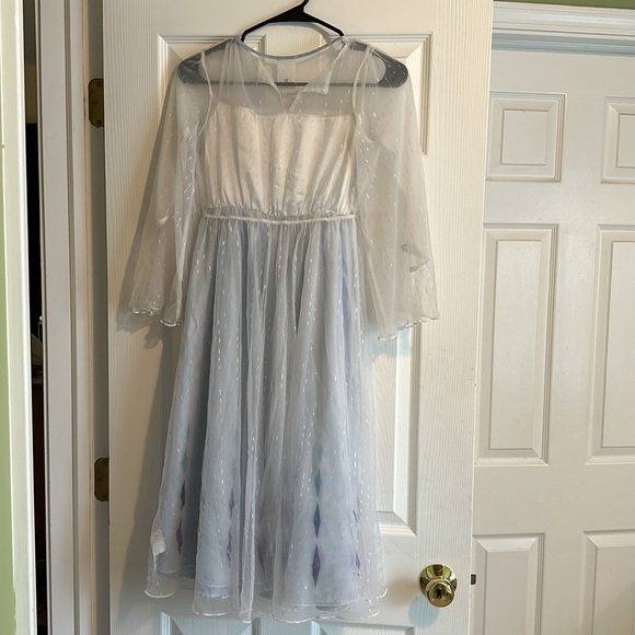 Disney Elsa Nightgown and Robe - size 9/10 - Picture 2 of 9